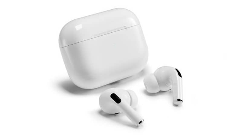 Apple AirPods Pro фото