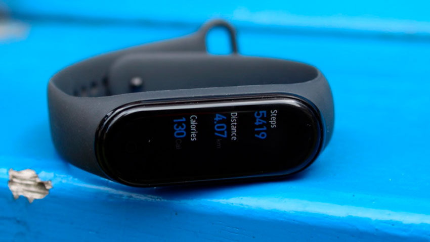 Фитнес-браслет Xiaomi Mi Band 4 фото