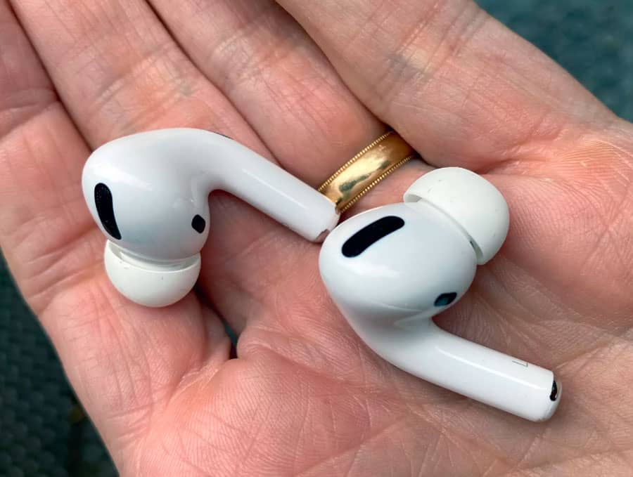 Apple AirPods Pro фото