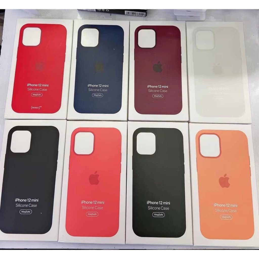 Силиконовый чехол для iPhone 12 Pro Max Silicone Case MagSafe фото 1