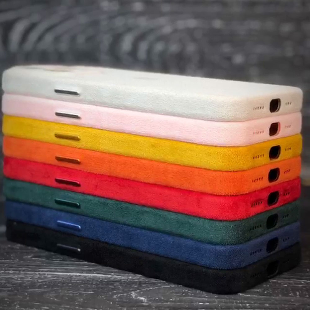 Замшевый чехол для iPhone 13 Pro Max Alcantara с защитой камеры фото 3