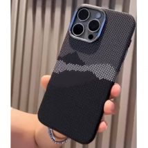 КарбоновыйчехолLUXOCarbonCaseGrayсMagSafeдляAppleiPhone15Pro